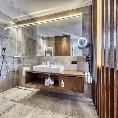 Traubenheim Hotel 4*